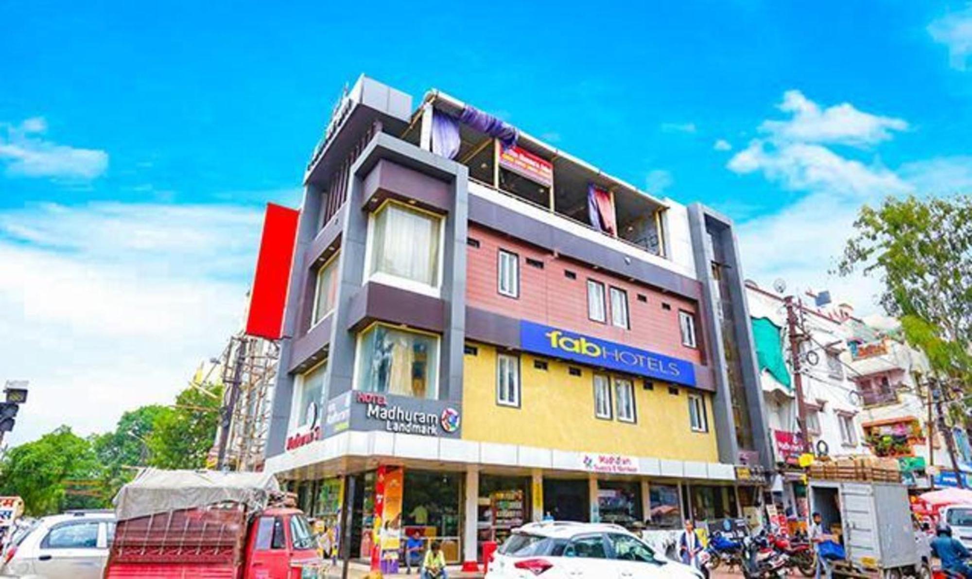 Fabexpress Madhuram Landmark Бхопал Екстер'єр фото